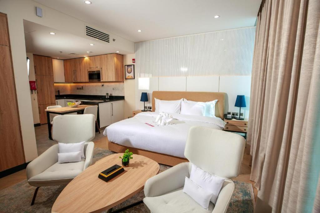 Royal Mansoura Residence Hotel Doha Bagian luar foto